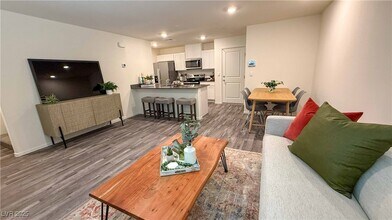 4989 Fern Mesa Ave in Enterprise, NV - Building Photo - Building Photo