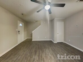 3325 Alderknoll Ct in Charlotte, NC - Foto de edificio - Building Photo