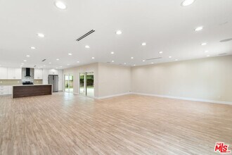 17633 Nordhoff St in Los Angeles, CA - Building Photo - Building Photo