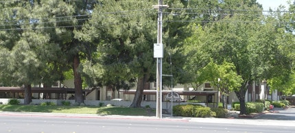Monument Oaks in Concord, CA - Foto de edificio - Building Photo