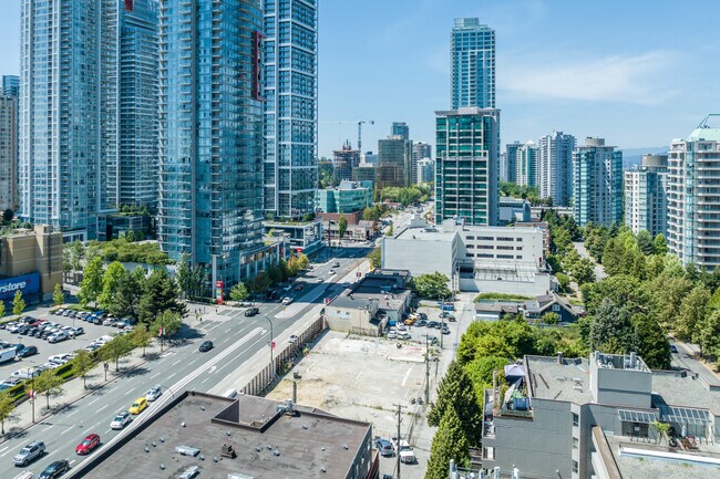 Citizen in Burnaby, BC - Building Photo - Building Photo