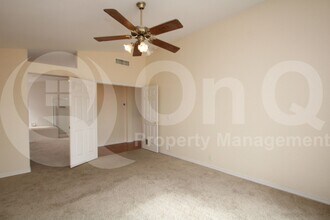 1535 E Michelle Dr in Phoenix, AZ - Building Photo - Building Photo