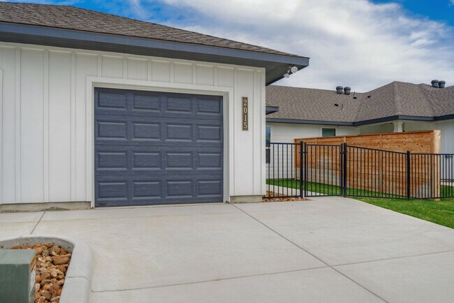 2015 Vintage Farms Wy in Brenham, TX - Building Photo - Building Photo