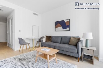 243 W 28th St in New York, NY - Foto de edificio - Building Photo