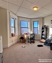 409 Huntington Ave, Unit 24 in Boston, MA - Building Photo
