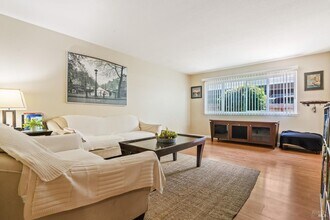 438 E H St in Benicia, CA - Building Photo - Building Photo