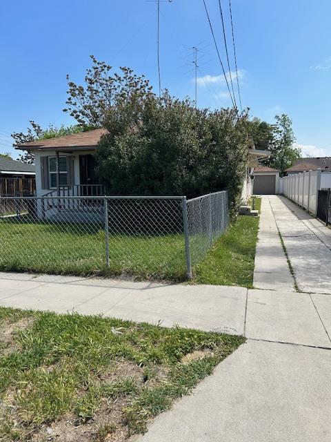326 S Buena Vista St in Hemet, CA - Building Photo - Building Photo