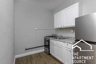5451 S Cornell Ave in Chicago, IL - Building Photo - Building Photo