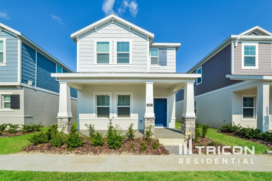 741 Honeyrock St in Debary, FL - Building Photo