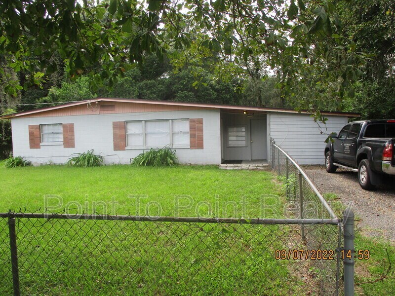 4828 Lambing Rd in Jacksonville, FL - Foto de edificio