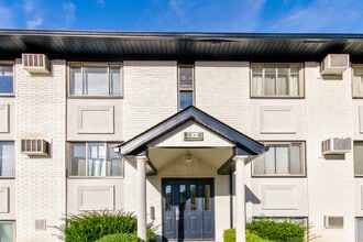 Continental Terrace in Bloomington, IN - Foto de edificio - Building Photo