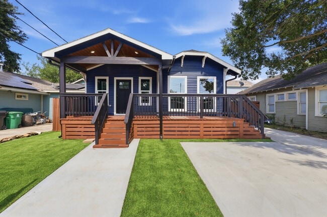 property at 105 Opal Ct