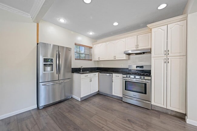 1535 Plunkett St in Hollywood, FL - Building Photo - Building Photo