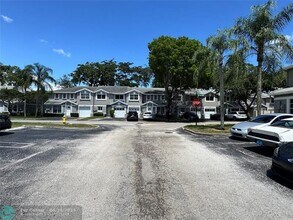 12159 SW 52nd Ct in Cooper City, FL - Building Photo - Building Photo