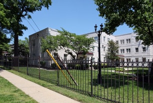 Manor View 2 Condominiums in Washington, DC - Building Photo