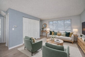 Crescent Gardens in Rochester, NY - Foto de edificio - Building Photo