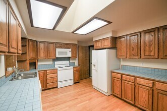 1524 Thomas St NW in Olympia, WA - Building Photo - Building Photo