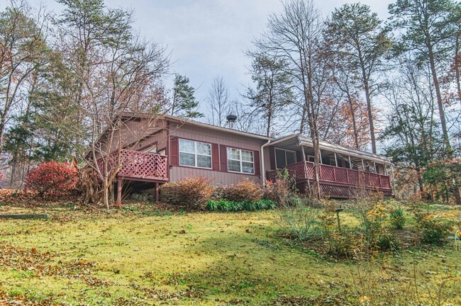 property at 1748 Paulas Huskey Cir