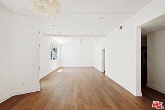 616 Croft Ave in West Hollywood, CA - Building Photo - Building Photo