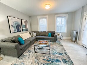 637 Washington St, Unit 1 in Brookline, MA - Building Photo - Building Photo