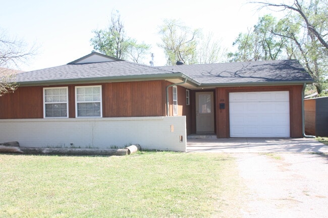 property at 208 W Wayne St