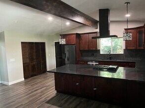 1825 Walnut Creek Ct in West Covina, CA - Foto de edificio - Building Photo