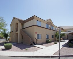 16027 N 25th St Apartamentos