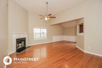 4321 Holliday Rd in Atlanta, GA - Foto de edificio - Building Photo