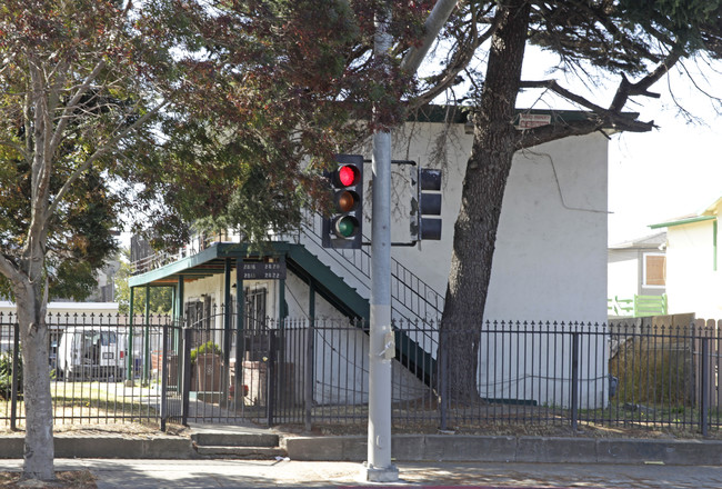 2816 Cutting Blvd in Richmond, CA - Building Photo - Building Photo