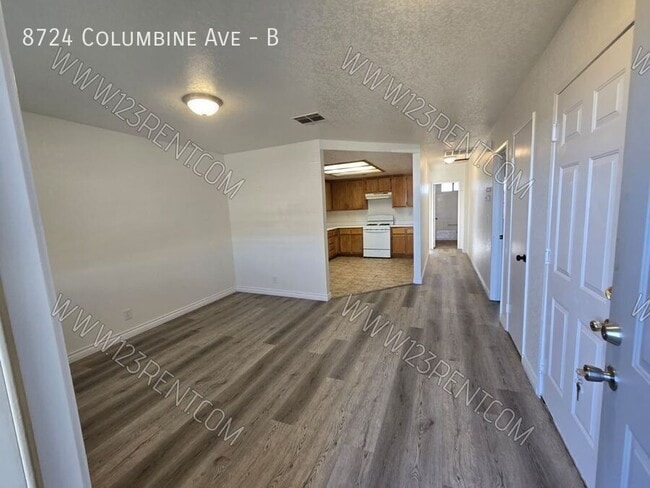 8724 Columbine Ave in California City, CA - Building Photo - Building Photo