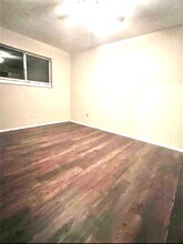 119 Lazy Ln in Sealy, TX - Building Photo - Building Photo