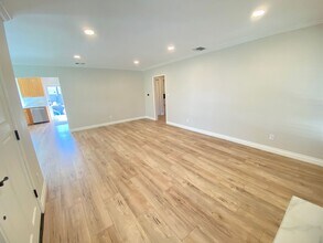 225 San Marco Dr in Long Beach, CA - Building Photo - Building Photo