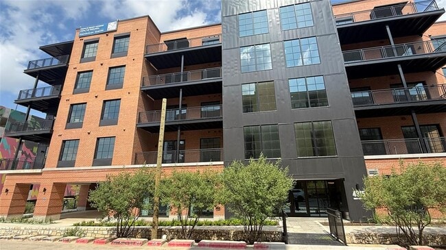 property at 4315 S Congress Ave