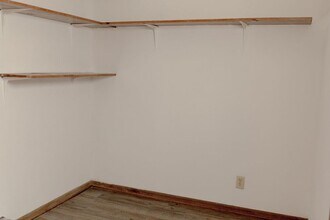 3227 S Illinois St-Unit -Apartment 3 in Wichita, KS - Building Photo - Building Photo