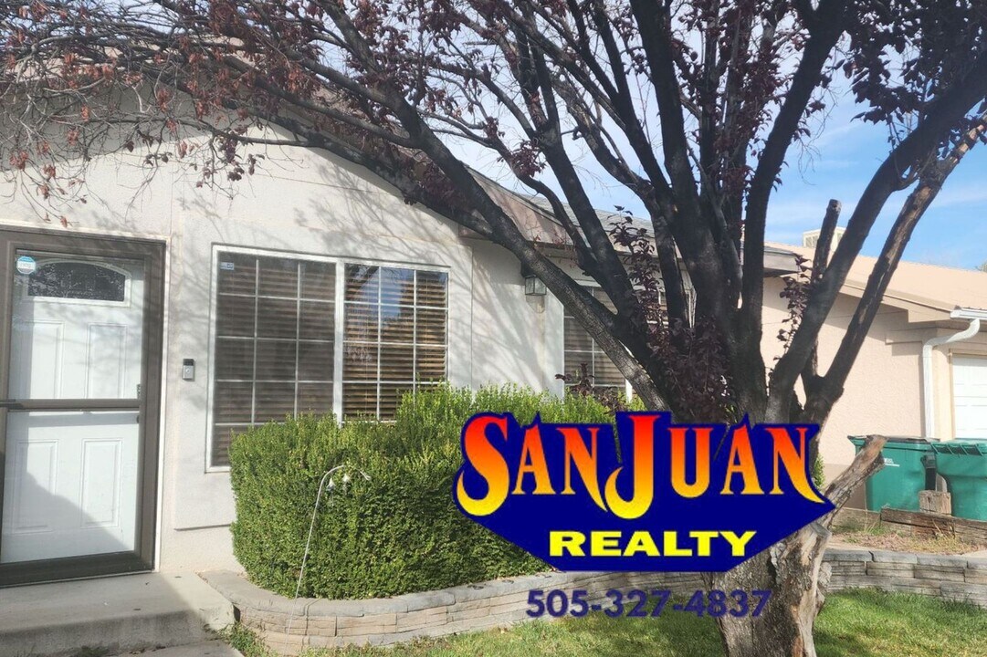 3920 Buckingham St in Farmington, NM - Building Photo