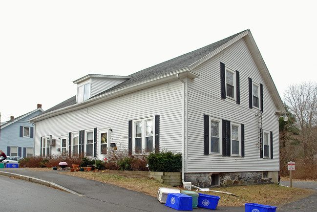 33-35 Nichols Ave in Newmarket, NH - Building Photo - Building Photo