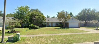 2108 Calle De Castelar in Navarre, FL - Building Photo