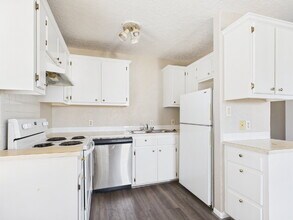 298 Friendship Ln in Fredericksburg, TX - Building Photo - Building Photo