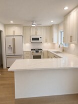 6497 Cape Hatteras Way NE in St. Petersburg, FL - Building Photo