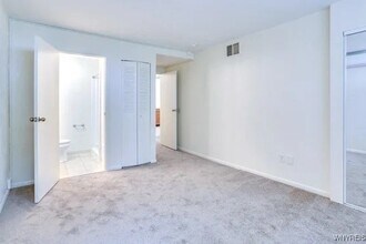 1525 Amherst Manor Dr in Amherst, NY - Building Photo - Building Photo