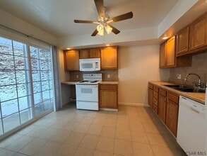 1915 Young St in Johnstown, PA - Building Photo - Building Photo