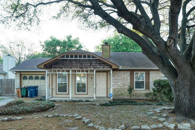 8615 Ruddington Dr in Austin, TX - Building Photo