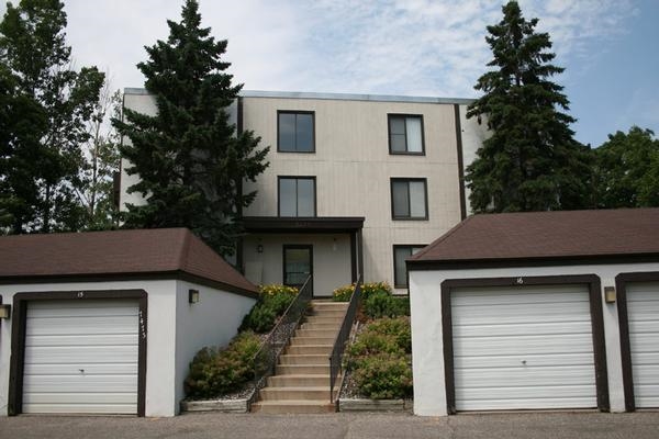 WW Apartments in Apple Valley, MN - Building Photo - Building Photo