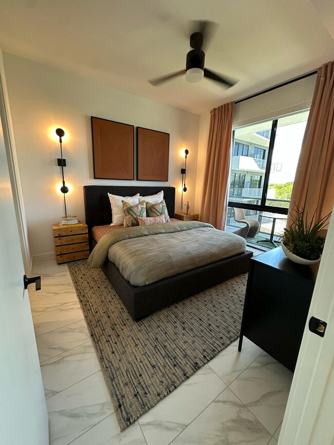 2181 NE 167th St, Unit C1 in North Miami Beach, FL - Building Photo - Building Photo