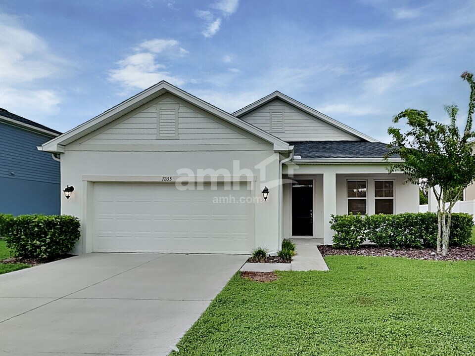 1355 Celery Ave in Sanford, FL - Building Photo