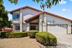 33525 Bardolph Cir in Fremont, CA - Building Photo