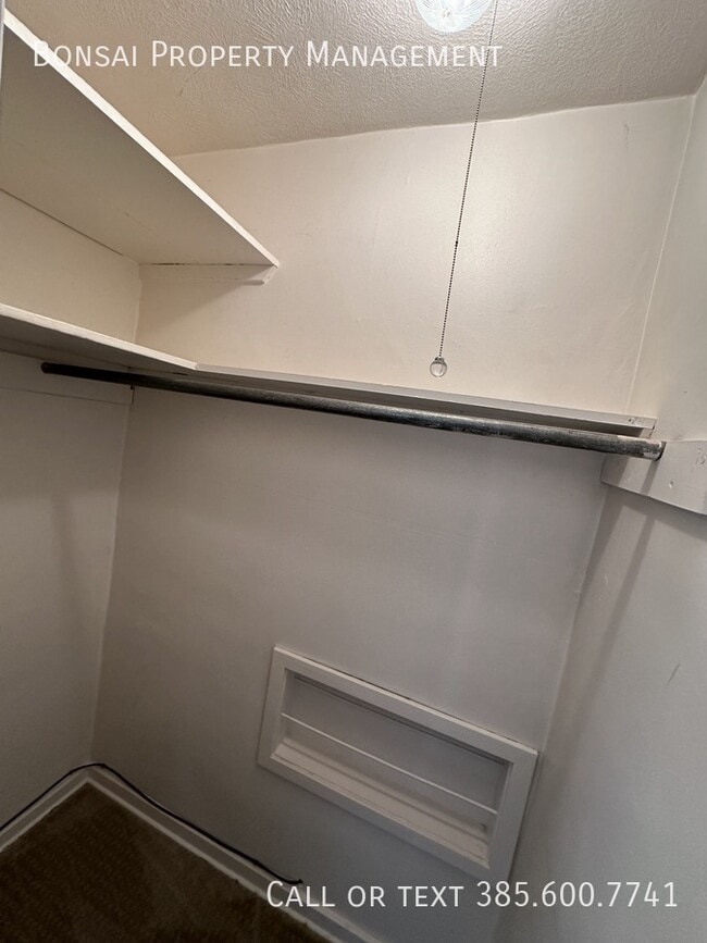 property at 7527 S Jefferson St