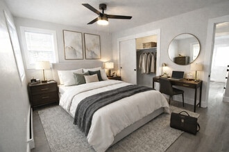 6747 N Olmsted Ave in Chicago, IL - Building Photo - Building Photo