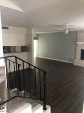 1304 Fairbanks Dr in Austin, TX - Building Photo - Building Photo