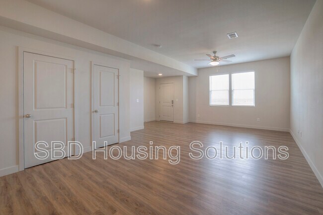12424 S Parkwood Ln in Lee's Summit, MO - Building Photo - Building Photo